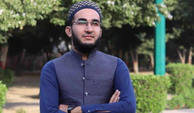 یاالہی! گنہگار ہوں میں، راہ تقوٰی پہ مجھ کو چلا دے