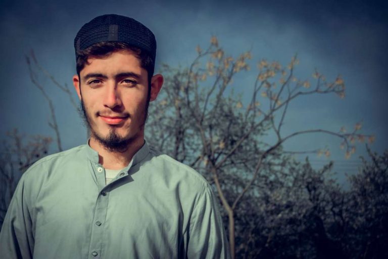 محمد کے طریقوں کو مسلماں بھول کر بیٹھے