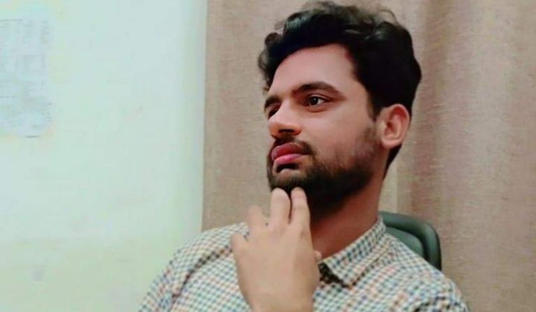بنی نہیں ہے سماعت مری___ نہیں کے لئے